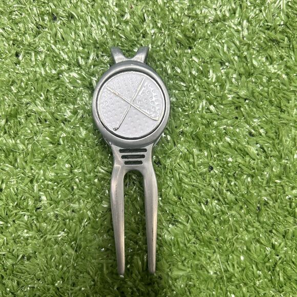 Golf Divot Tool & Ballmarker Golf Club Design - Picture 1 of 4